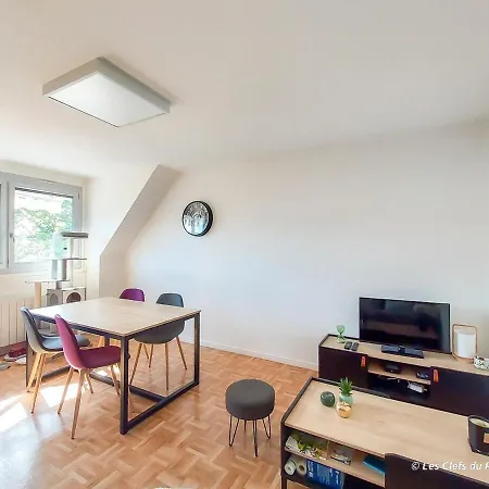 Apartment Bel Appartement, 2 Chambres, Proche Gare Et Centre Ville, A Pied *